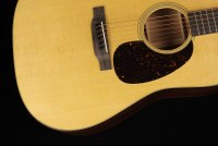 Martin D-18