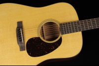 Martin D-18