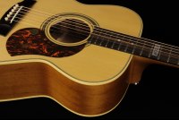 Maton EBG808TE