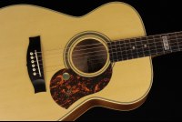 Maton EBG808TE