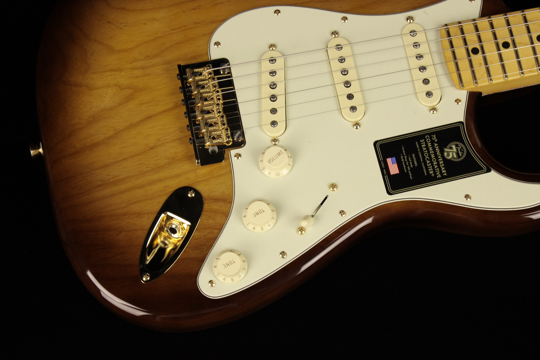 Fender Stratocaster アイボリー Fender 75th Anniversary Commemorative Stratocaster 2-Color