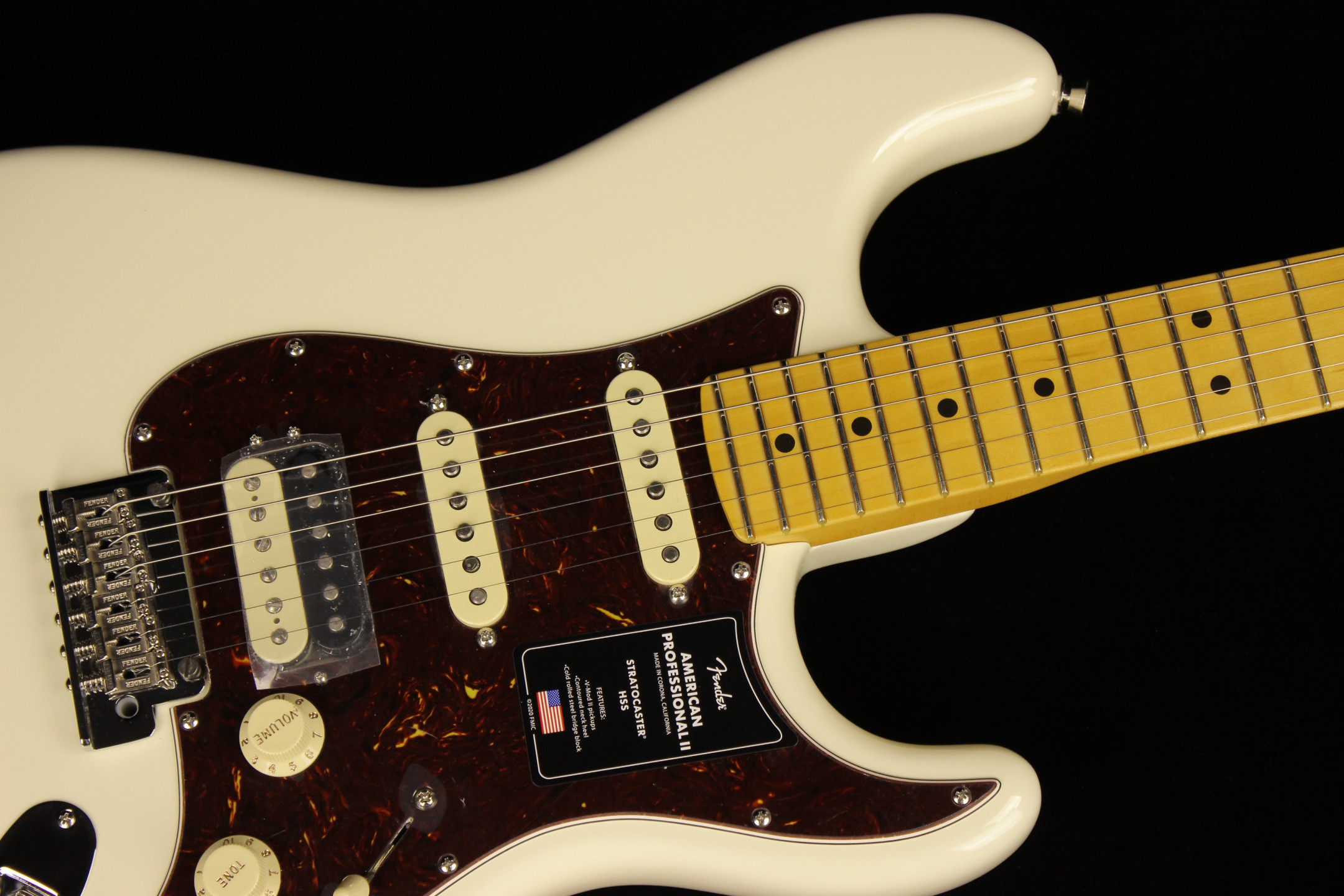 割引クーポン Fender American Professional II Stratocaster HSS Olympic ギター