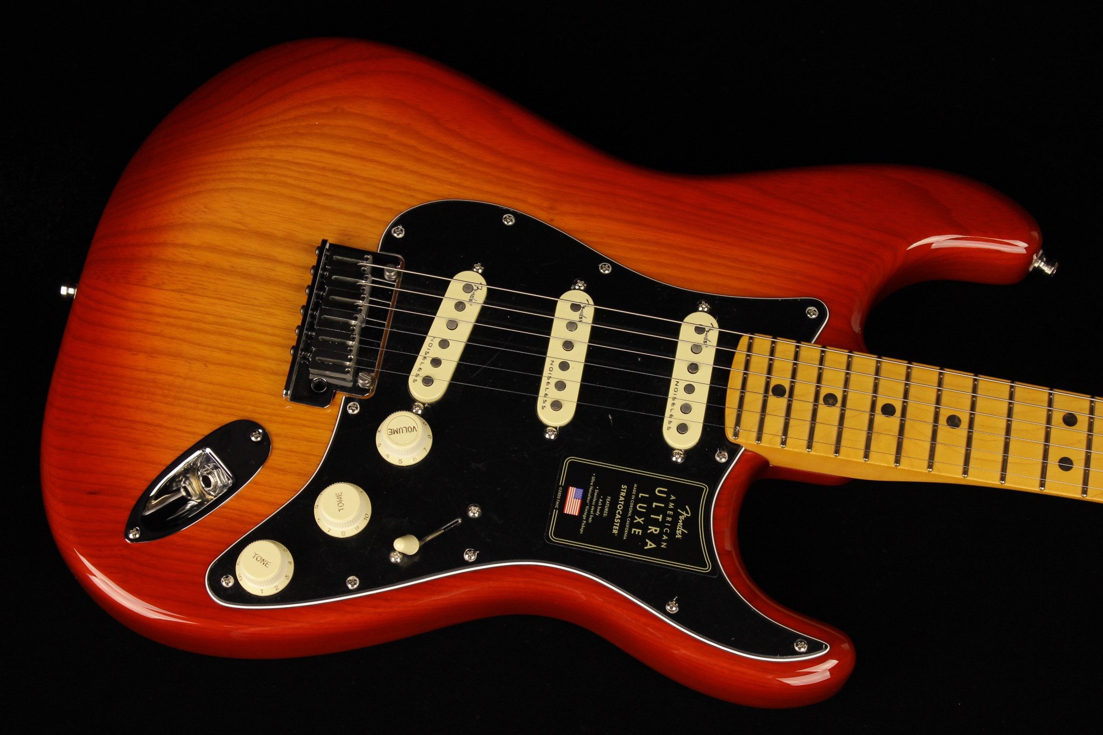 Fender American Ultra Luxe Stratocaster Plasma Red Burst (SN