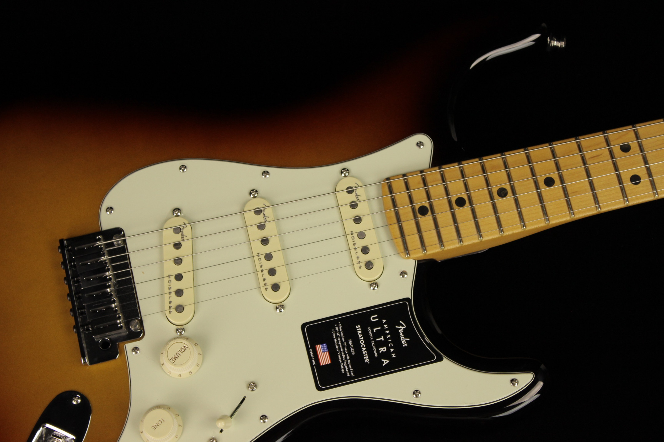 Fender American Ultra Stratocaster Ultraburst (SN: US21020111