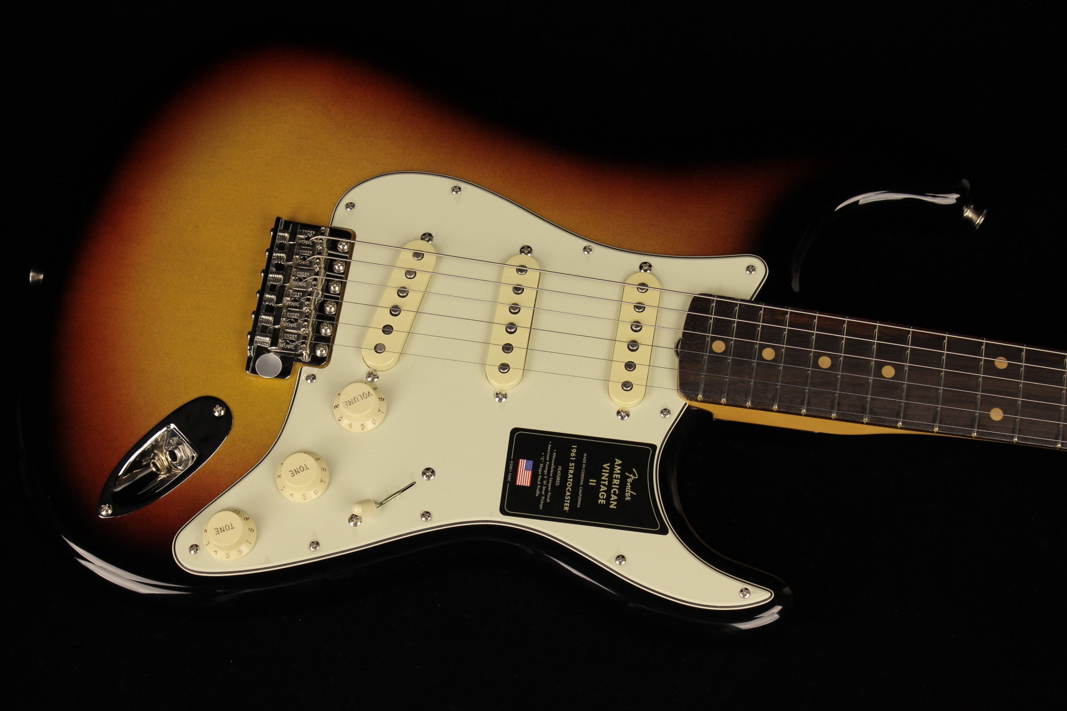 Fender American Vintage II 1961 Stratocaster 3-Color Sunburst (SN