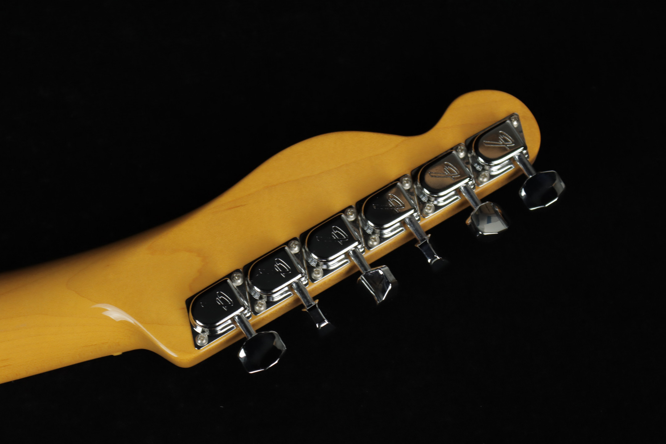 Fender USA American vintage telecaster(改 Fender American Vintage II 1977 Telecaster Custom Maple