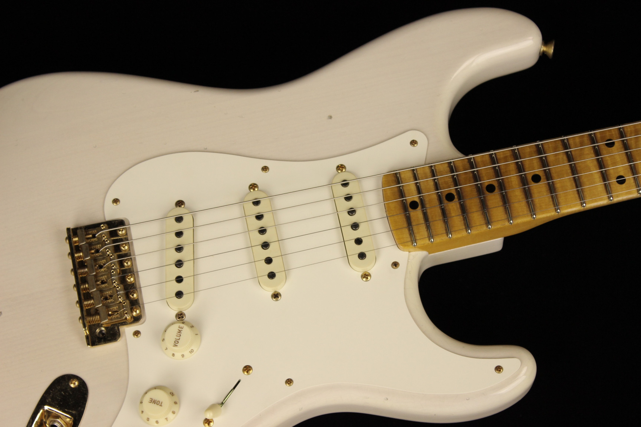 Fender Custom 1957 Stratocaster Journeyman Relic White