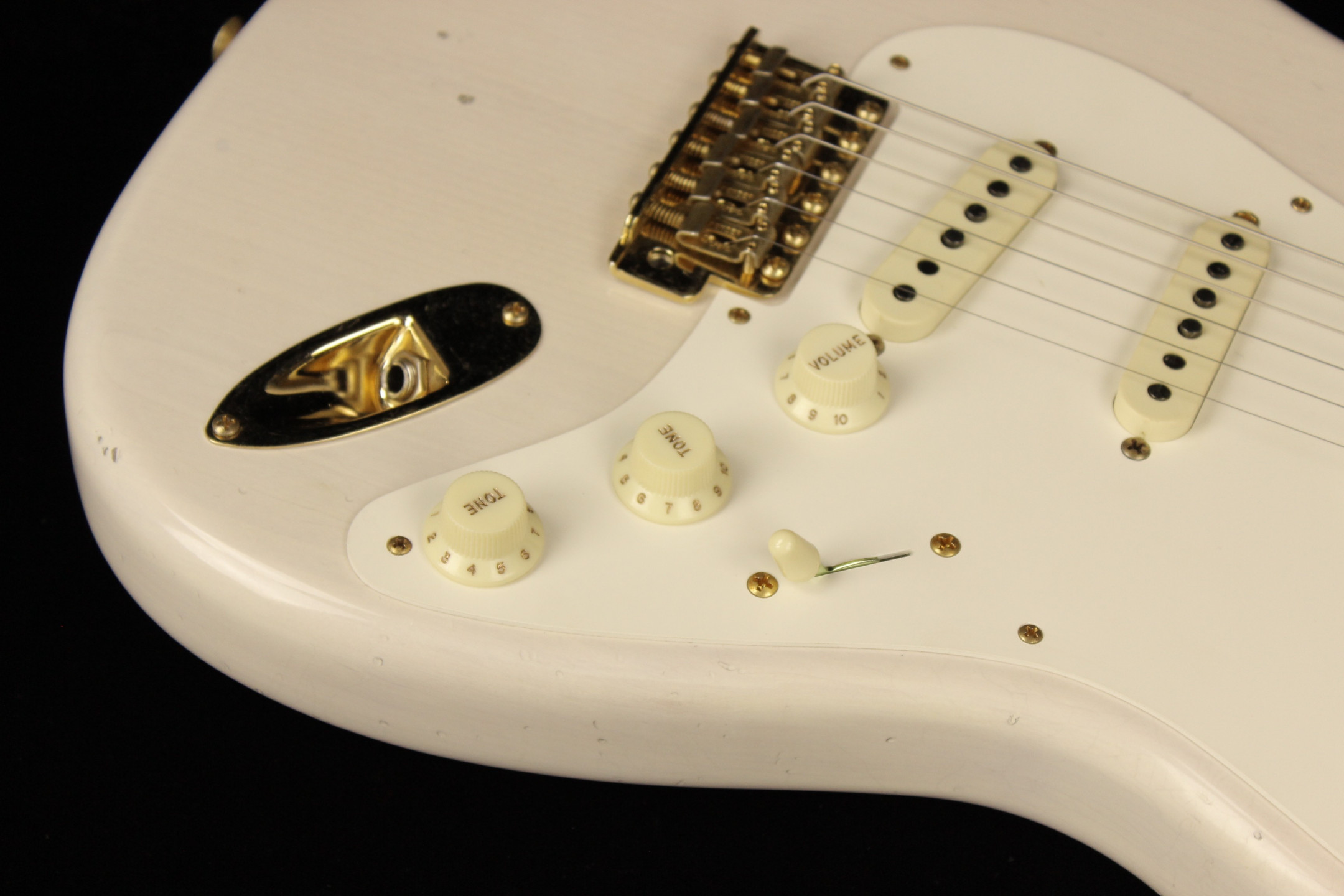 Fender Custom 1957 Stratocaster Journeyman Relic White