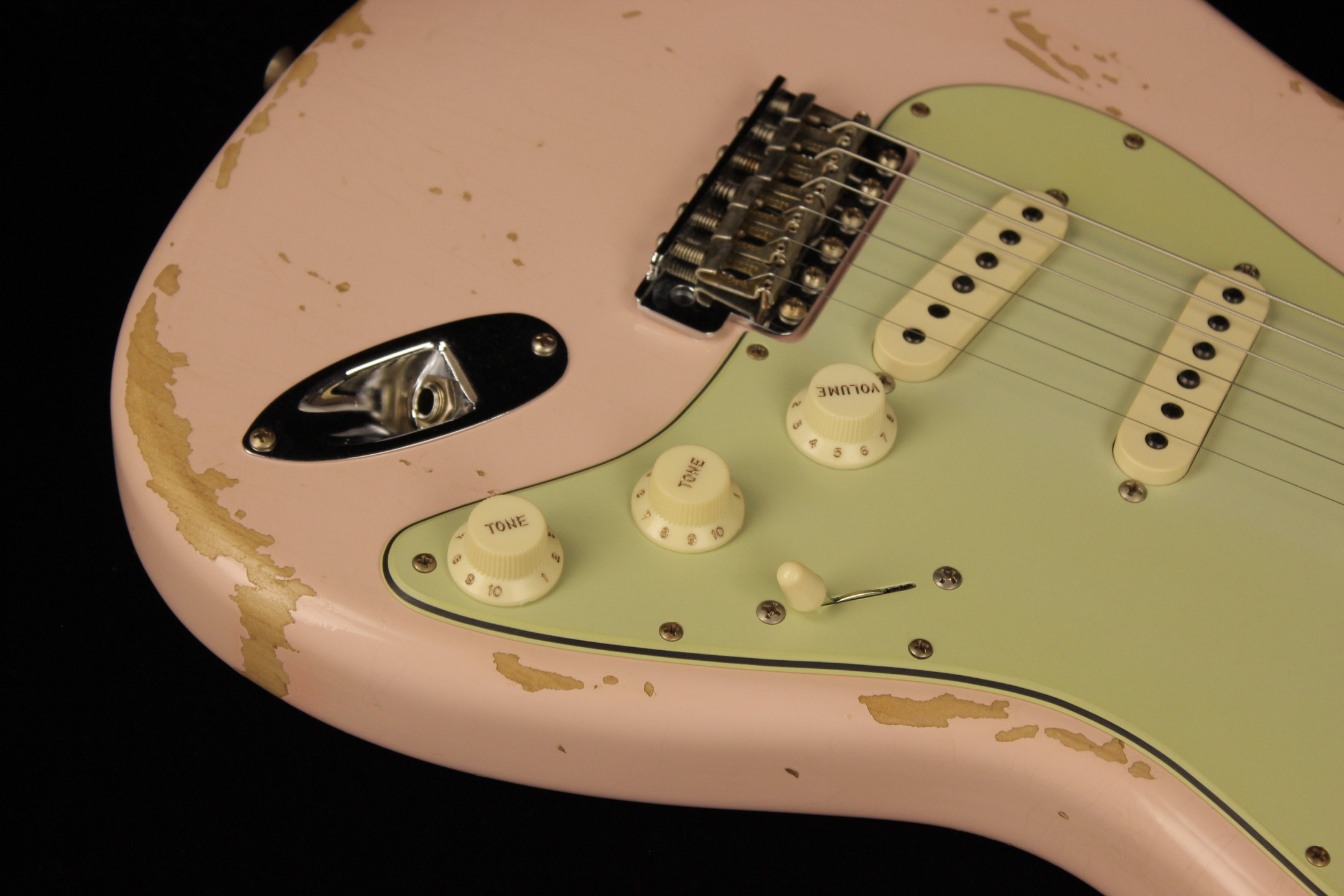 Fender Custom 1960 Stratocaster Heavy Relic Faded Shell Pink