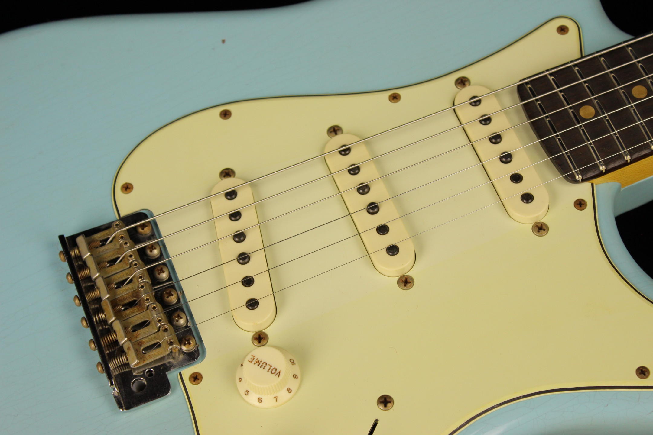 Fender Custom 1960 Stratocaster Journeyman Relic Modern Specs Aged