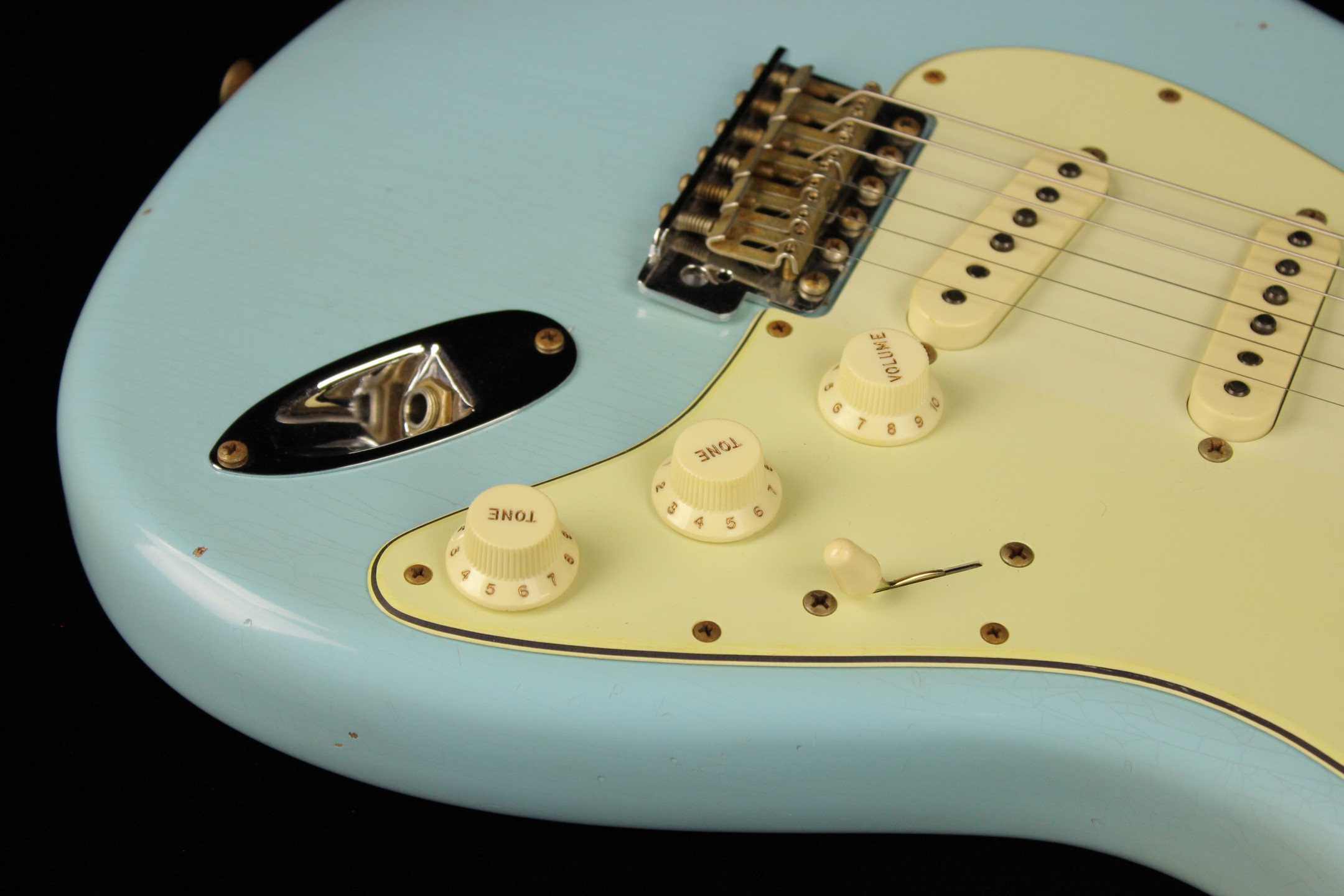 Fender Custom 1960 Stratocaster Journeyman Relic Modern Specs Aged