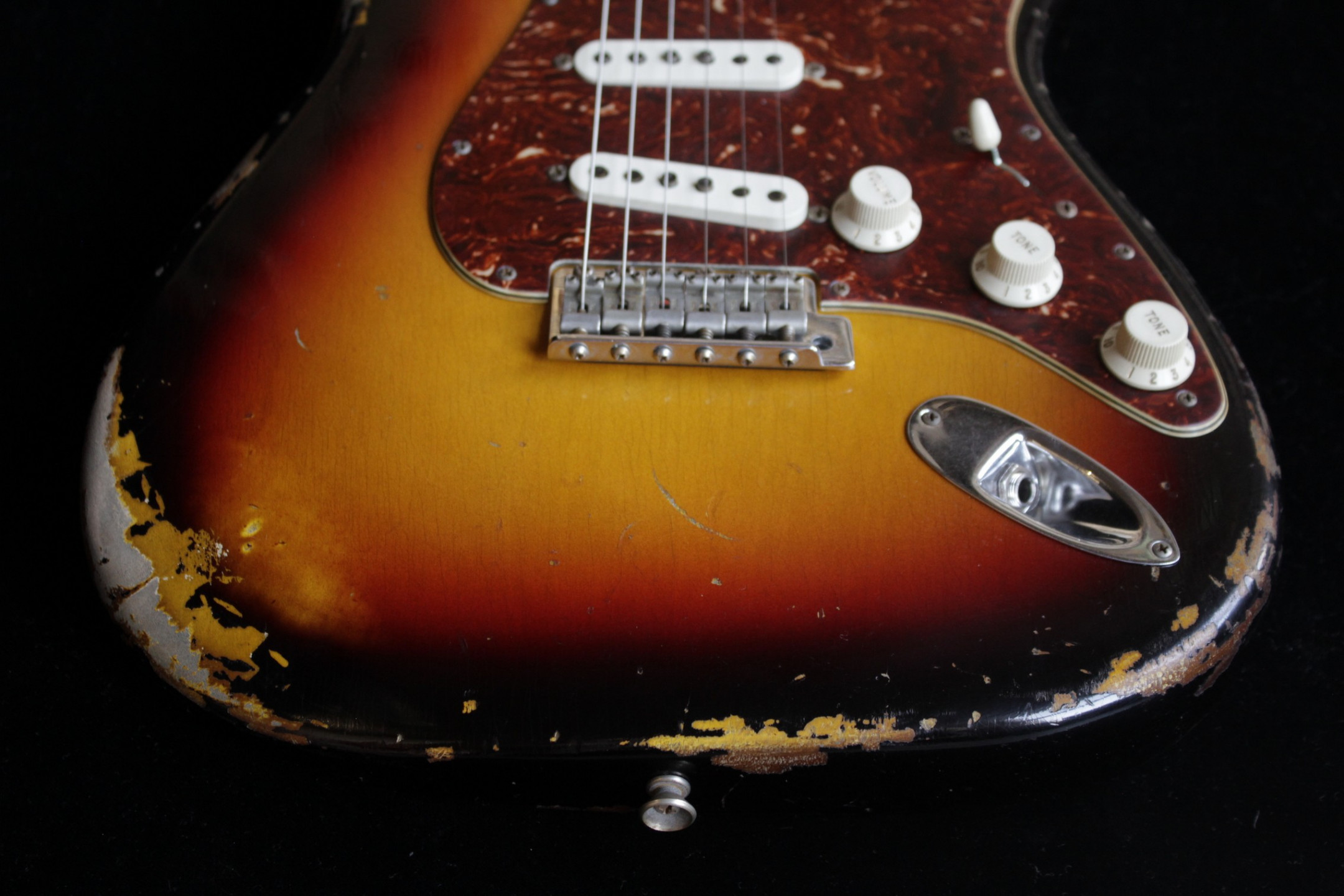 Fender Custom 1961 Stratocaster Heavy Relic 3-Color Sunburst