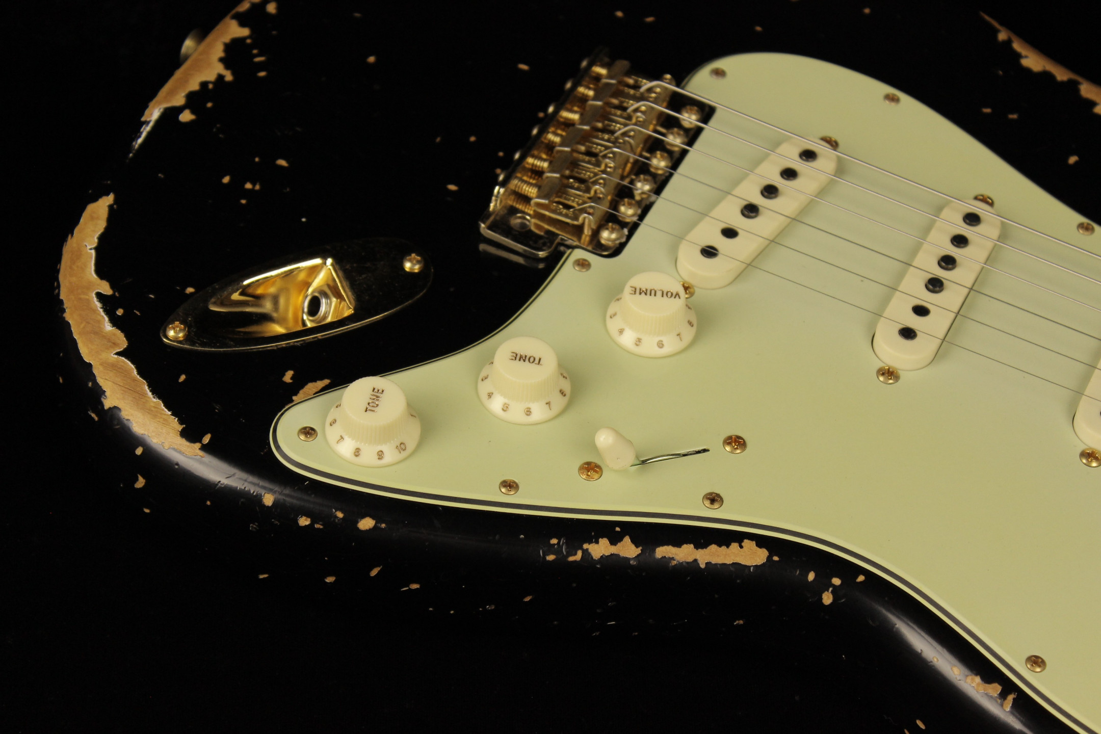 Fender Custom 1962 Stratocaster Heavy Relic Aged Black (SN