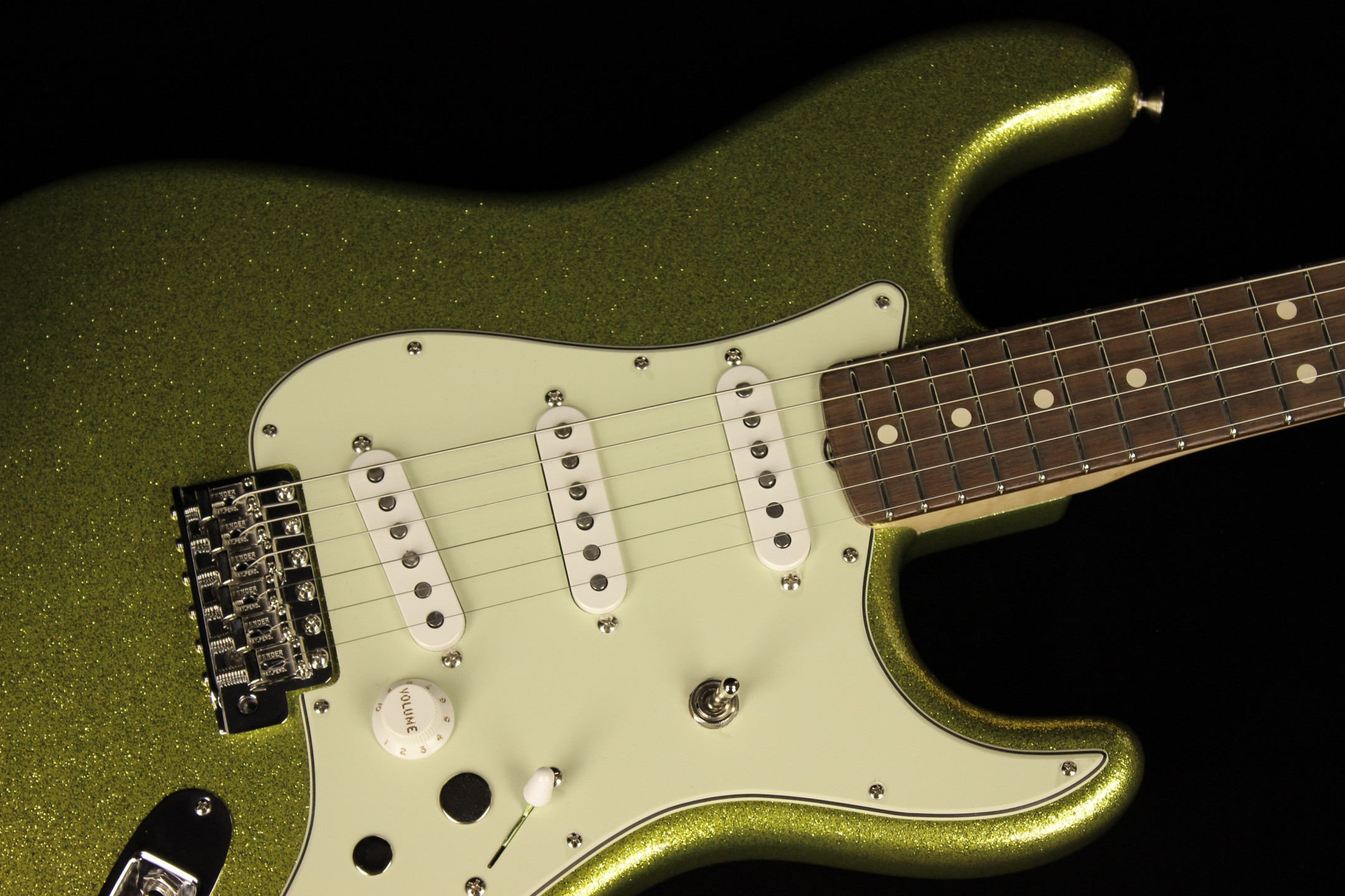 Fender Custom Dick Dale Signature Stratocaster Chartreuse Sparkle (SN:  CZ562975) | Gino Guitars