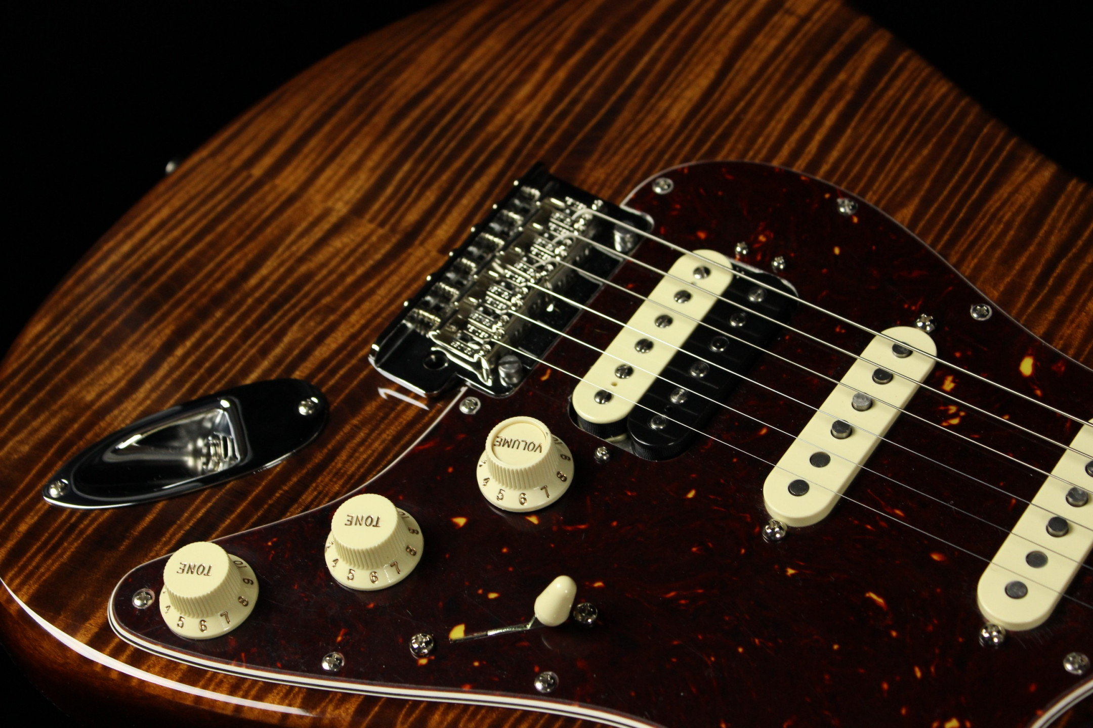Fender Rarities Flame Maple Top Stratocaster Golden Brown SN LE06982 Gino Guitars