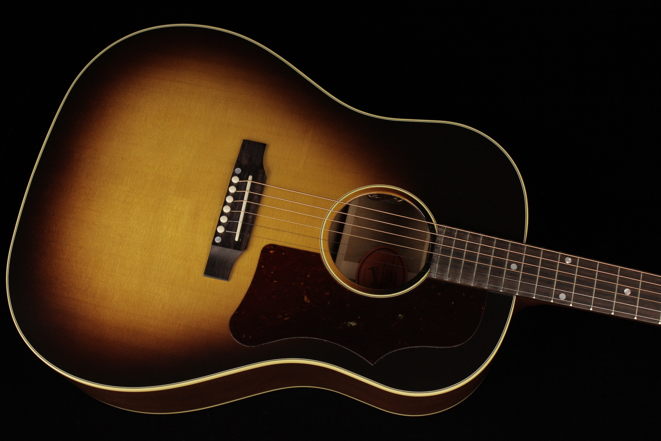 ギター Gibson / Original Collection 1950s J-45 OCRS4550EB_front.png