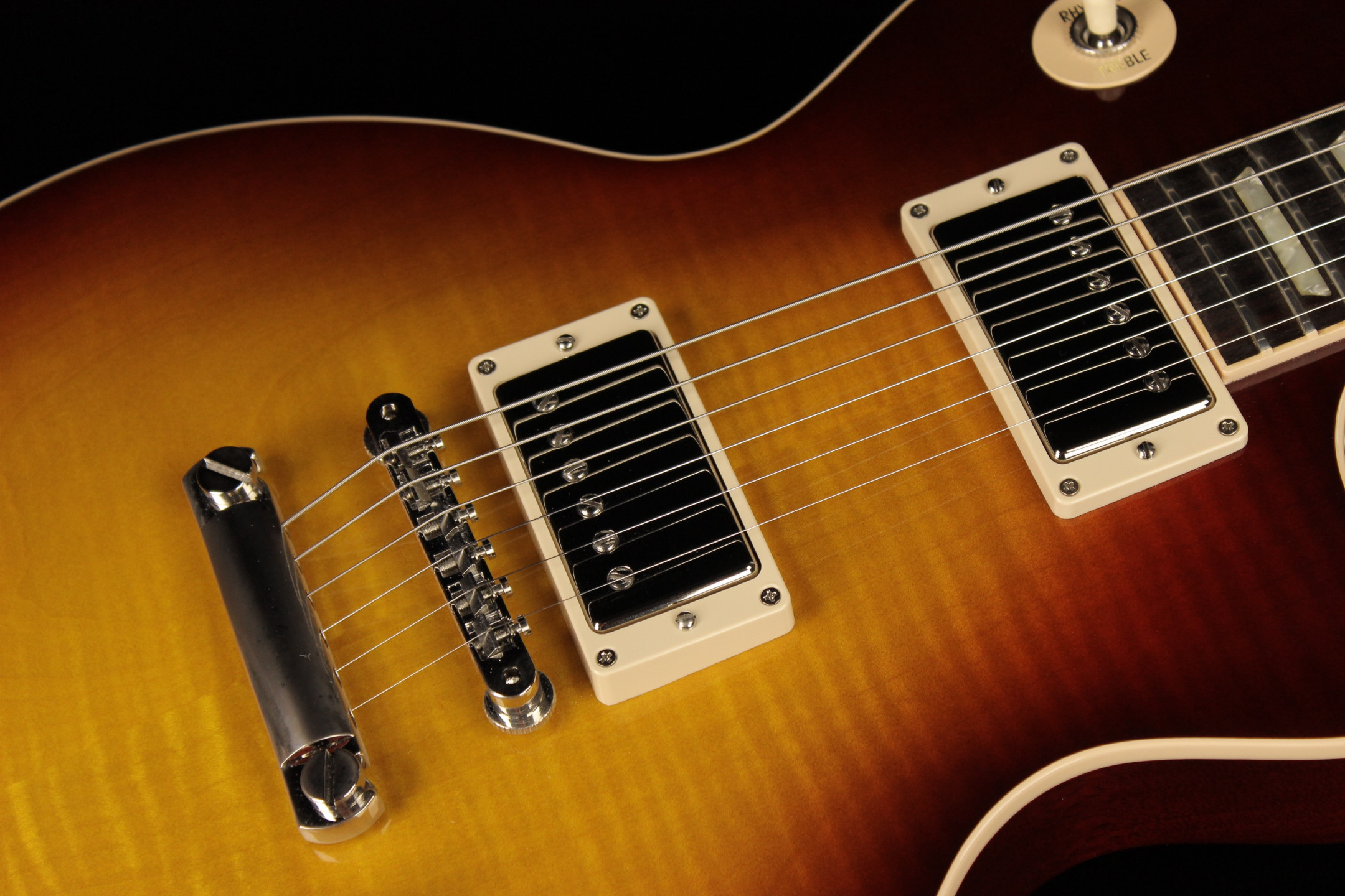 Gibson Custom Les Paul Class 5 Plaintop Merlot Fade (SN Gibson Custom Les Paul Class 5 Plaintop Merlot Fade (SN