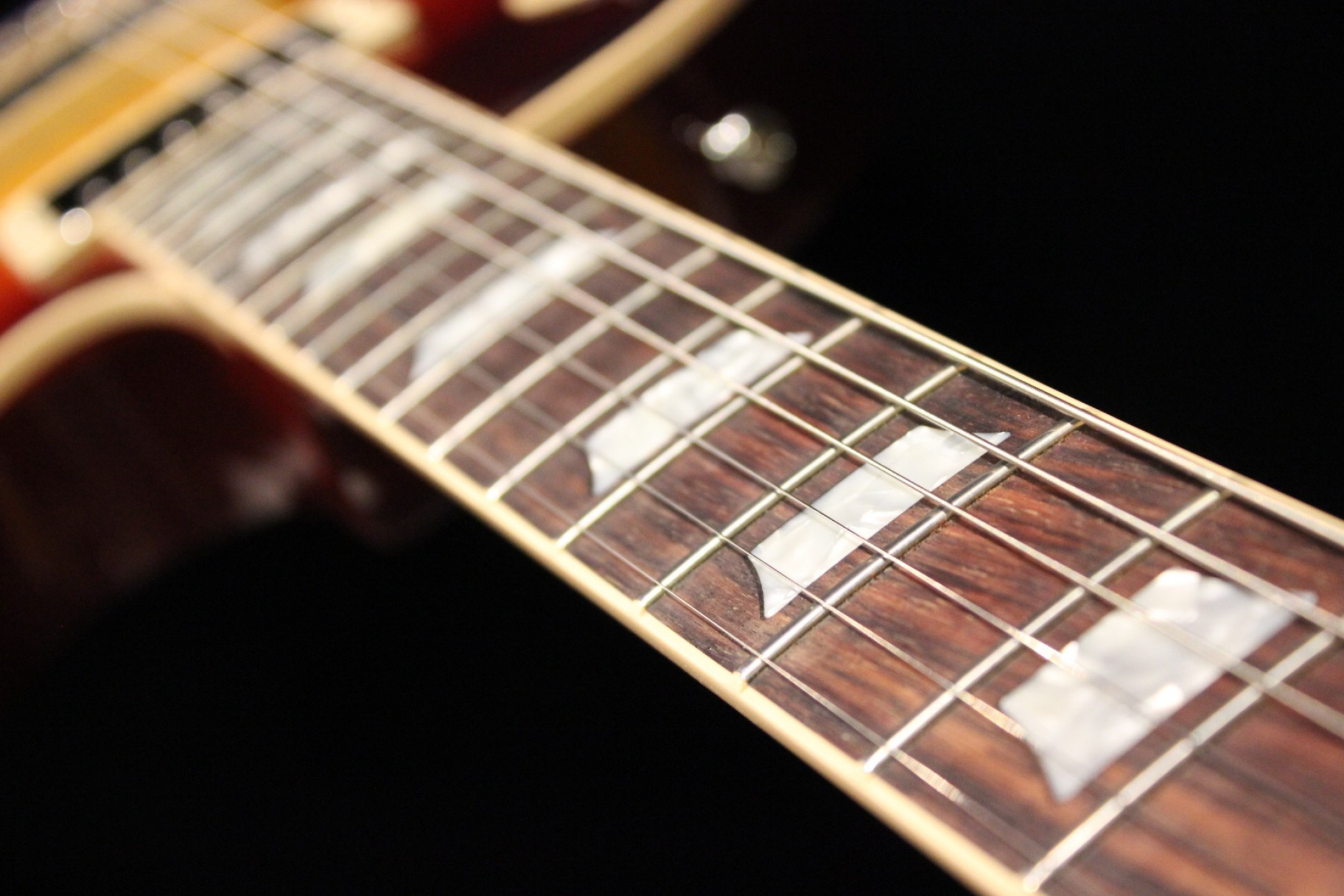 Gibson Custom Les Paul Class 5 Plaintop Merlot Fade (SN Gibson Custom Les Paul Class 5 Plaintop Merlot Fade (SN