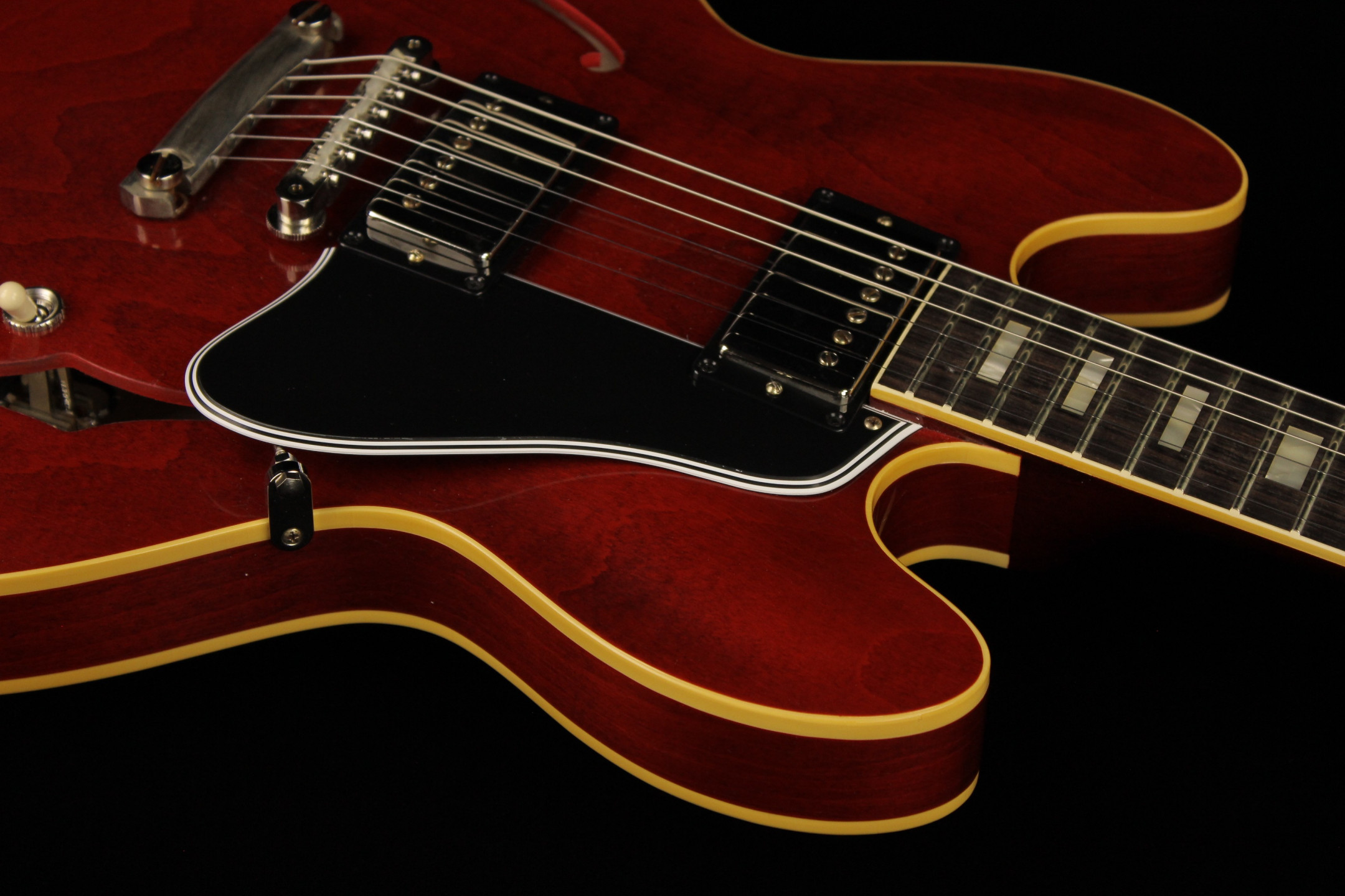 Gibson CS ‘64 ES-335 Murphy Lab CREAM仕様 Gibson Custom Murphy Lab 1964 ES-335 Reissue Ultra Light