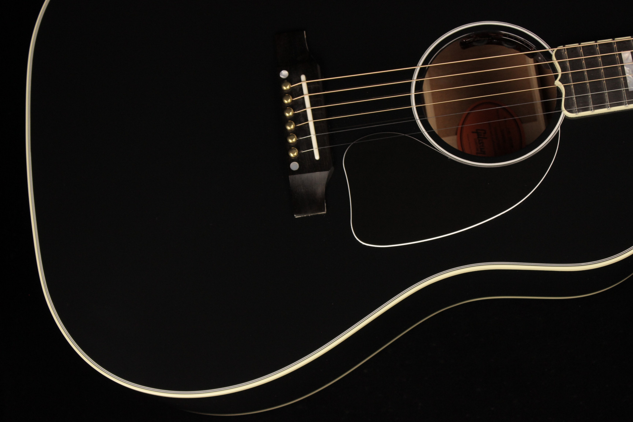 Gibson J-45 Custom Ebony (SN: 20744180) | Gino Guitars Gibson J-45 Custom Ebony (SN: 20744180) | Gino Guitars