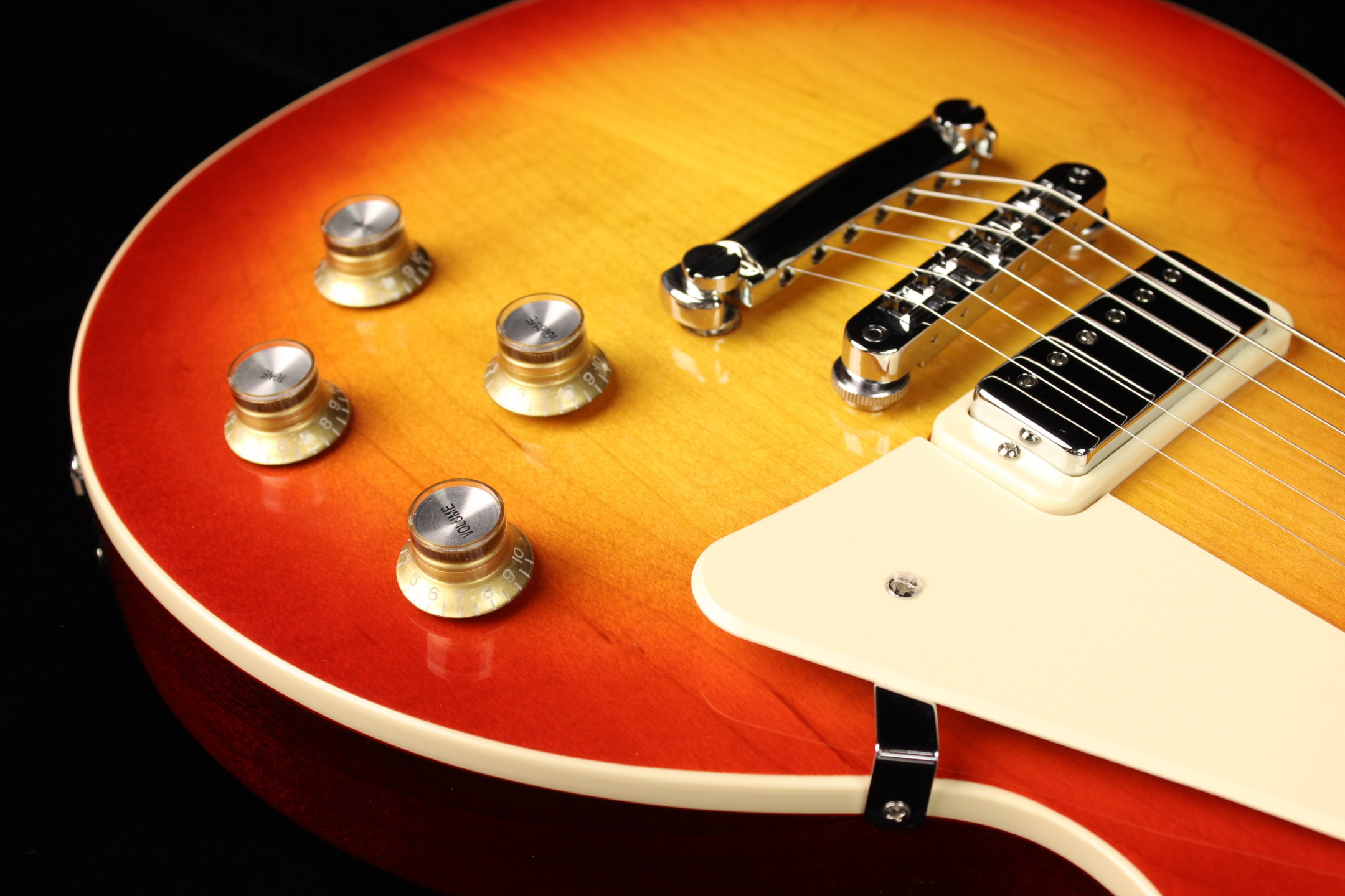 Gibson Les Paul 70s Deluxe 70s Cherry Sunburst (SN
