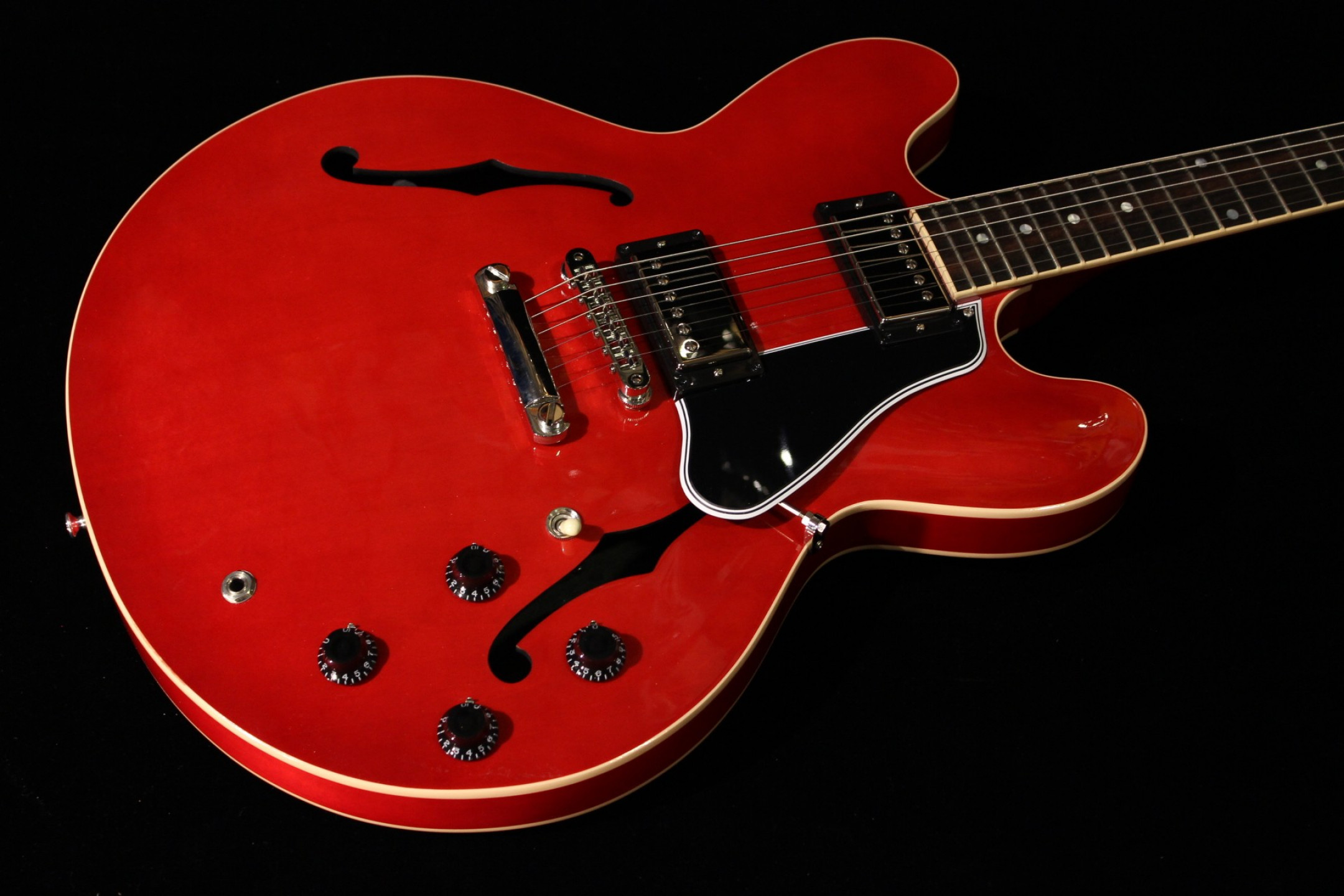 Gibson Memphis ES-335 Dot Figured 2013 - Cherry | Tone Wolf