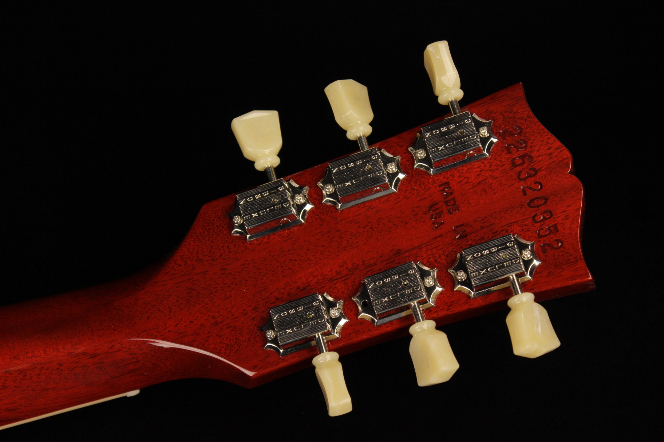 ギター Gibson USA SG Standard 61 MaestroVibrola Gibson USA SG Standard '61 Maestro Vibrola, Vintage Cherry
