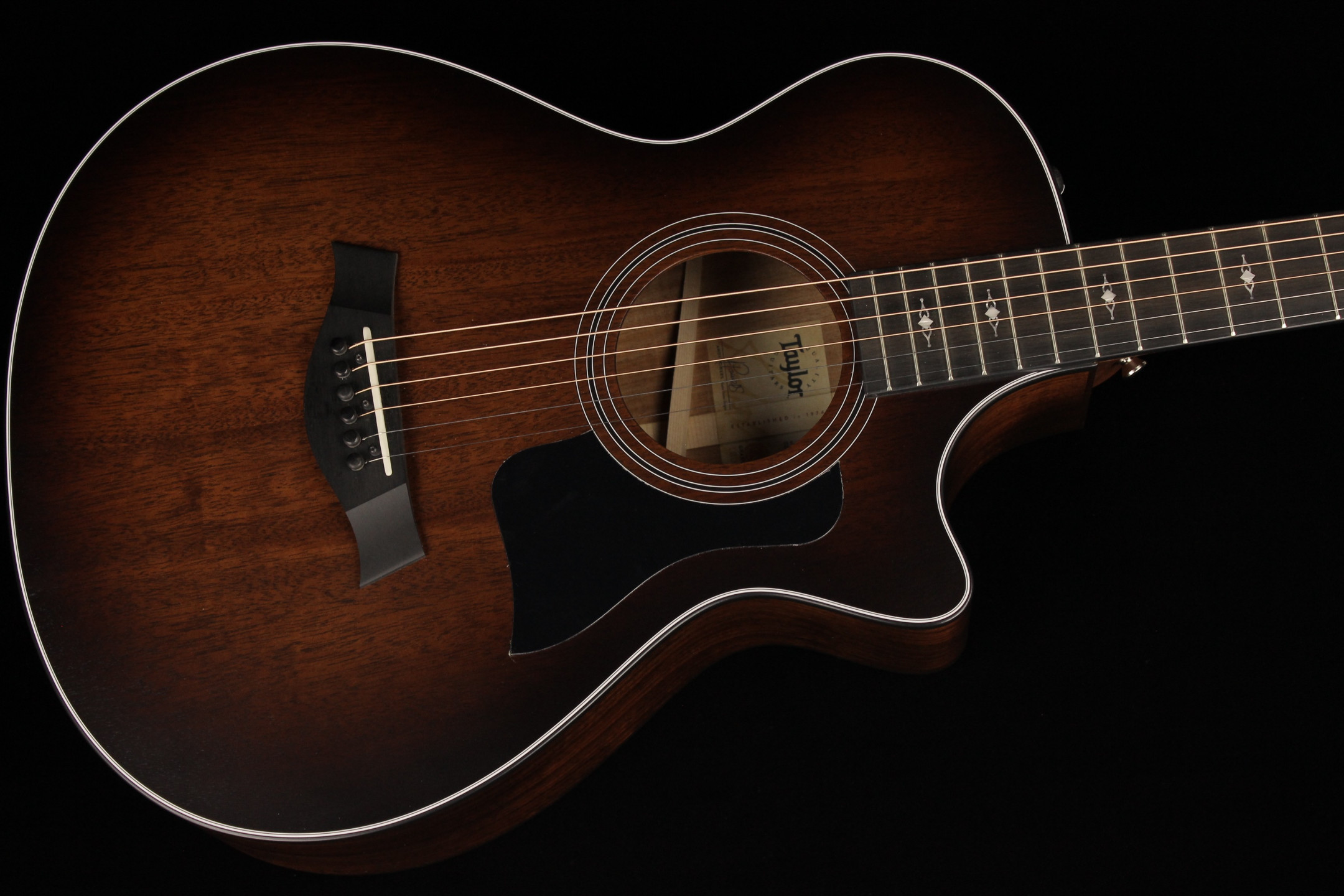 Taylor 322ce 12-Fret V-Class Bracing Shaded Edge Burst (SN