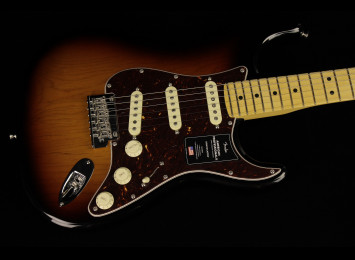 Fender American Professional II Stratocaster - MN 3CS Fender American Professional II Stratocaster - MN 3CS