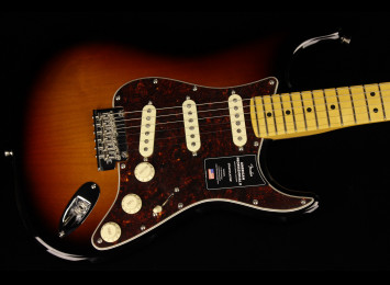 Fender American Professional II Stratocaster - MN 3CS Fender American Professional II Stratocaster - MN 3CS
