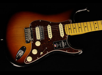 Fender American Professional II Stratocaster HSS - MN 3CS Fender American Professional II Stratocaster HSS - MN 3CS