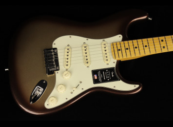 Fender American Ultra Stratocaster - MN MBS