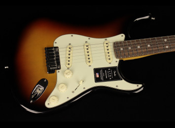 Fender American Ultra Stratocaster - RW ULB