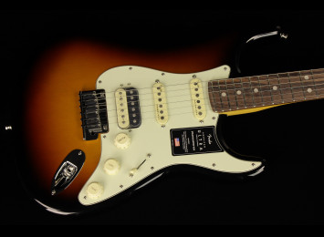 Fender American Ultra Stratocaster HSS - RW ULB