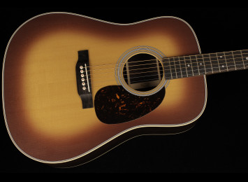 Martin D-28 Satin Amberburst