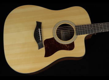 Taylor 210ce Plus